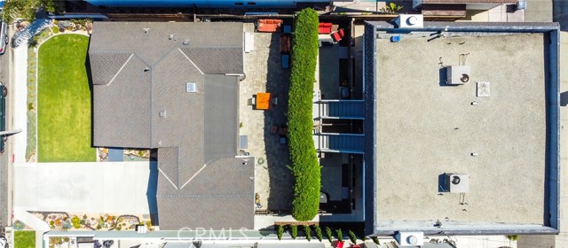 205 Huntington Street, Huntington Beach CA: https://media.crmls.org/medias/f33ea04c-414c-4251-ba3d-0864466511c0.jpg