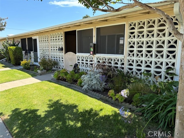 Detail Gallery Image 1 of 1 For 1500 Homewood Rd M5-94h,  Seal Beach,  CA 90740 - 1 Beds | 1 Baths