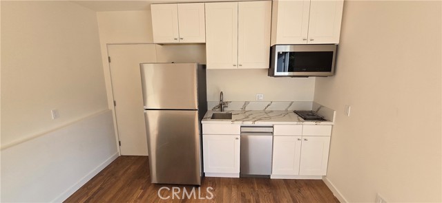 Detail Gallery Image 4 of 21 For 2756 Locksley, Los Angeles,  CA 90039 - 1 Beds | 1 Baths