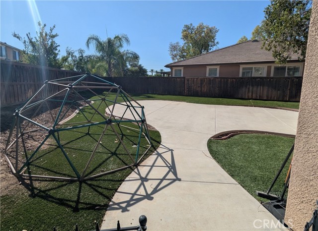 29081 Loden Circle, Menifee CA: https://media.crmls.org/medias/f33fc2e7-9855-4882-97fa-8094366f65a3.jpg