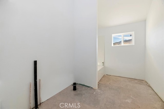 Image 21 of 33 For 63285 Pinyon Drive