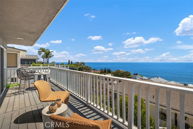 32091 Virginia Way, Laguna Beach CA: https://media.crmls.org/medias/f3402571-218c-45d0-acf4-b8f709ecb773.jpg