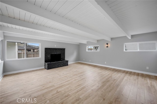 Detail Gallery Image 9 of 29 For 2640 N Buena Vista St, Burbank,  CA 91504 - 3 Beds | 2 Baths