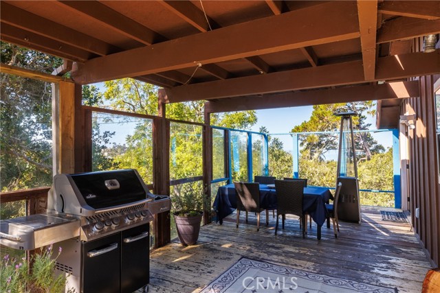 Detail Gallery Image 11 of 33 For 870 Suffolk St, Cambria,  CA 93428 - 3 Beds | 2/1 Baths