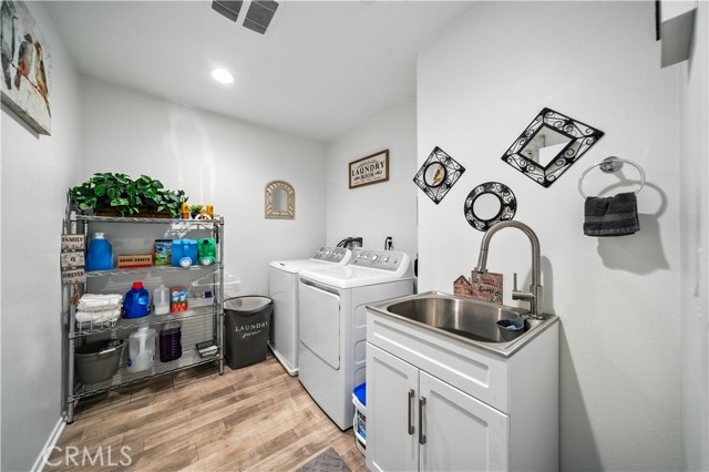 14160 Hercules Street, Hesperia CA: https://media.crmls.org/medias/f3429da2-9dff-4aa6-911d-2128a6fc94d0.jpg