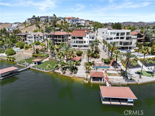 22262 San Joaquin W Drive, Canyon Lake CA: https://media.crmls.org/medias/f343aba7-365d-4b0d-b6f2-af49328642d0.jpg