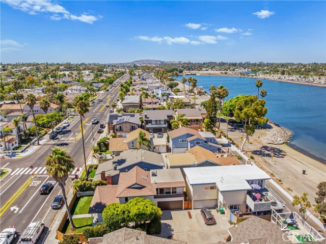 5309 E Appian Way, Long Beach CA: https://media.crmls.org/medias/f343fc96-2126-4835-9e92-185af2c689df.jpg