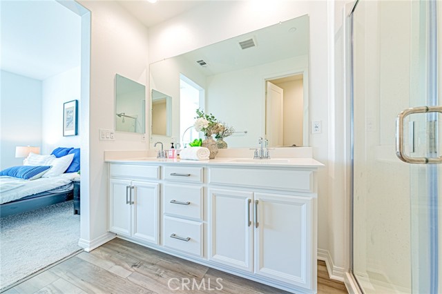 Detail Gallery Image 15 of 43 For 215 Merit, Irvine,  CA 92618 - 2 Beds | 2/1 Baths