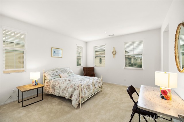 Detail Gallery Image 9 of 21 For 31268 via Nubes, Temecula,  CA 92592 - 3 Beds | 3 Baths