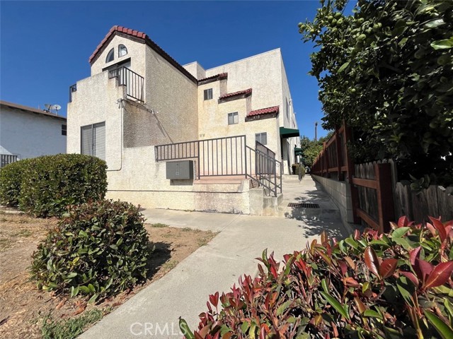 Detail Gallery Image 2 of 31 For 418 N 1st St #D,  Alhambra,  CA 91801 - 3 Beds | 2/1 Baths