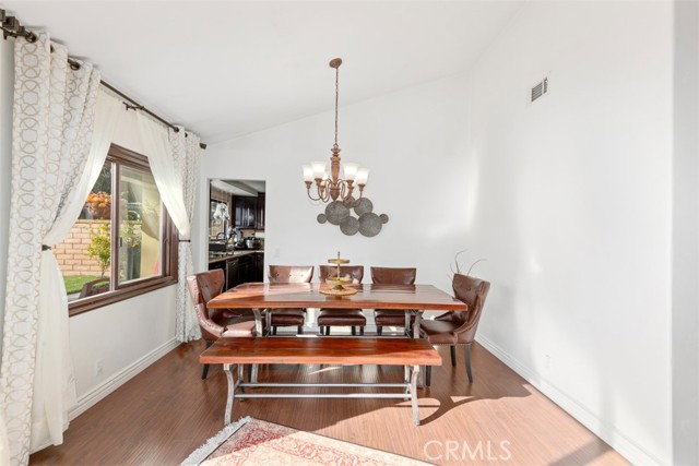 24911 Via Santa Cruz, Mission Viejo CA: https://media.crmls.org/medias/f3455a48-7f4d-46c0-800e-b9805a363eba.jpg