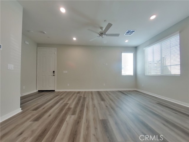 31524 Hans Drive, Menifee CA: https://media.crmls.org/medias/f345e3fc-b790-4e02-a32c-e5fde1ab8acf.jpg