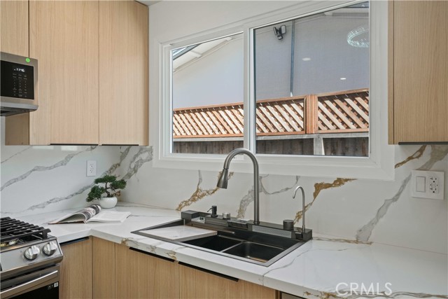 Detail Gallery Image 9 of 37 For 6620 Brennan Ave, West Hills,  CA 91307 - 3 Beds | 2 Baths