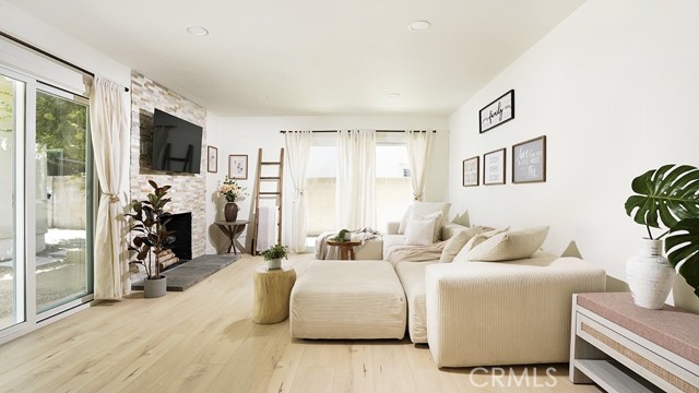 17698 Locust Street, Fountain Valley CA: https://media.crmls.org/medias/f346393c-ae2e-4d02-adc4-75f0ea61c140.jpg