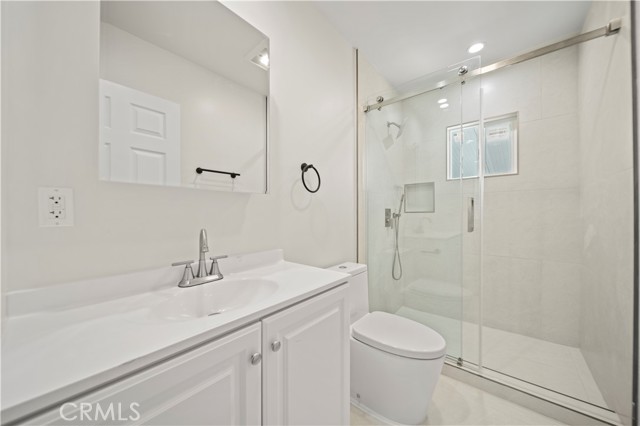 Detail Gallery Image 13 of 24 For 252 W Tujunga #102,  Burbank,  CA 91502 - 3 Beds | 2 Baths