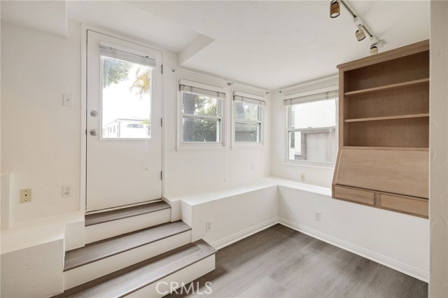 Detail Gallery Image 29 of 37 For 551 Avenue B, Redondo Beach,  CA 90277 - 3 Beds | 2/1 Baths