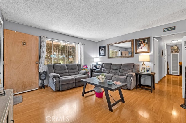 2660 Newell Street, County - Los Angeles CA: https://media.crmls.org/medias/f34901a3-1606-4781-9ad8-a25e6884481d.jpg