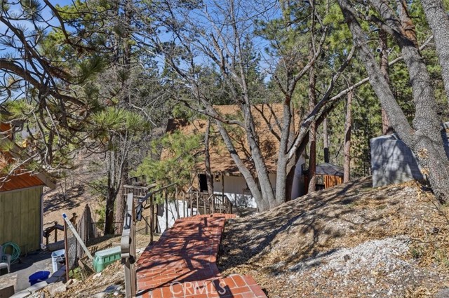 Detail Gallery Image 37 of 40 For 1146 Ridge, Fawnskin,  CA 92333 - 2 Beds | 1 Baths