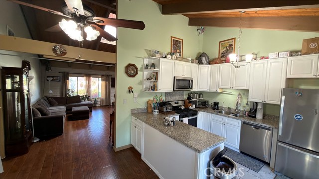 Detail Gallery Image 15 of 24 For 5118 Lakeview Ave #4,  Yorba Linda,  CA 92886 - 2 Beds | 2 Baths