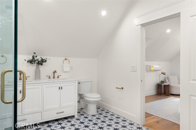 Detail Gallery Image 14 of 46 For 5850 Burwood Ave, Los Angeles,  CA 90042 - 3 Beds | 2 Baths