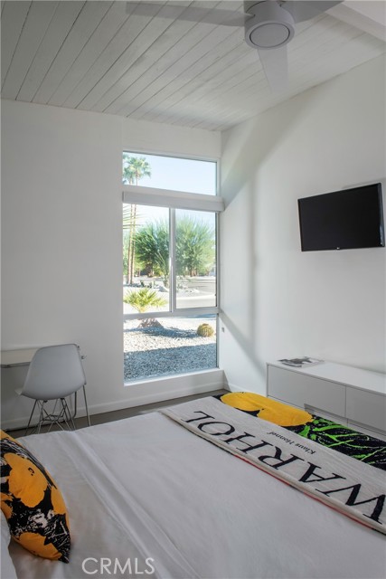 971 E Alexander Way, Palm Springs, CA 92262
