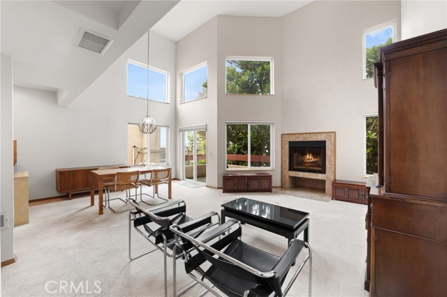 Detail Gallery Image 1 of 30 For 11831 Courtleigh Dr #203,  Los Angeles,  CA 90066 - 2 Beds | 2 Baths