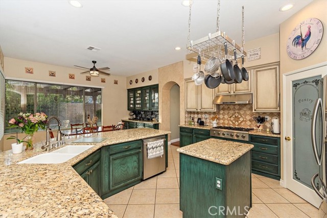 14132 Peral Court, Chino CA: https://media.crmls.org/medias/f34c4351-ab5f-4c33-bd74-aa5e3e3ce51d.jpg