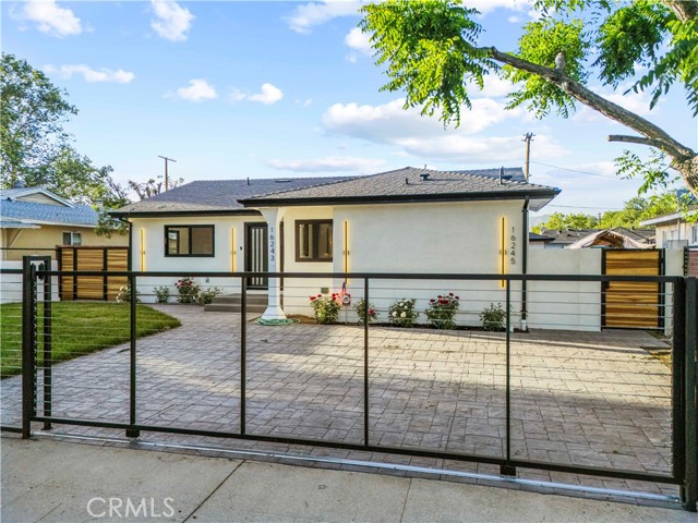Detail Gallery Image 3 of 40 For 16243 Chatsworth St, Granada Hills,  CA 91344 - 3 Beds | 2 Baths