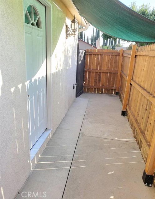 7101 Fallbrook Avenue, West Hills CA: https://media.crmls.org/medias/f34c7da3-b158-47da-9114-fe340b7c142a.jpg