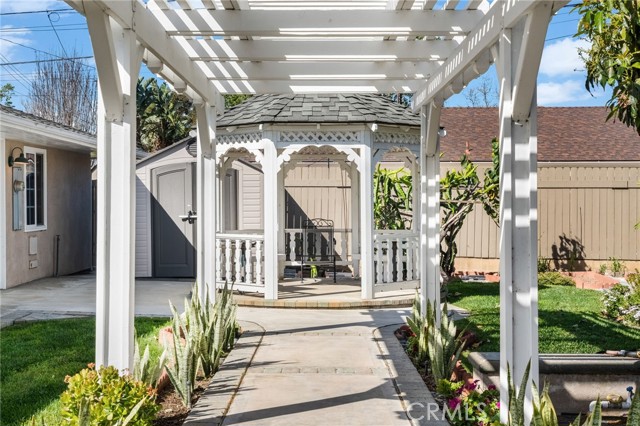 Detail Gallery Image 46 of 52 For 178 N Monterey Rd, Orange,  CA 92866 - 4 Beds | 4 Baths