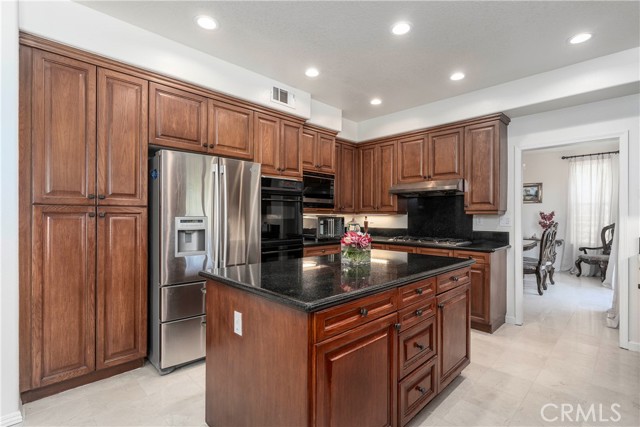 Detail Gallery Image 12 of 46 For 7371 Westcliff Dr, West Hills,  CA 91307 - 5 Beds | 5 Baths