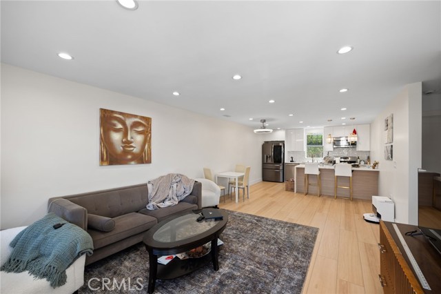Detail Gallery Image 13 of 29 For 8313 Kittyhawk Ave, Los Angeles,  CA 90045 - – Beds | – Baths