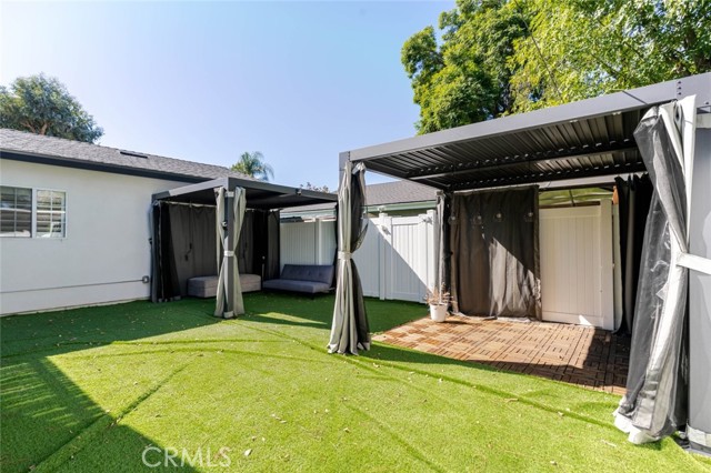 7315 Jamieson Avenue, Reseda CA: https://media.crmls.org/medias/f34d5512-6983-40b3-a328-49e1ac68490b.jpg