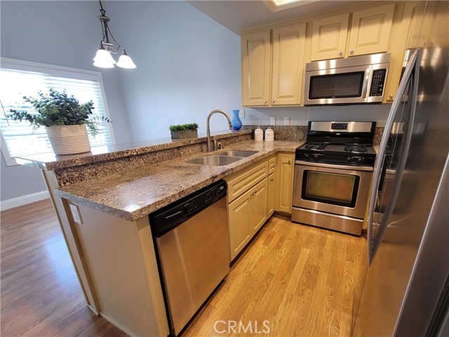 429 Tangelo, Irvine CA: https://media.crmls.org/medias/f34ddd83-fa8f-4202-9d26-f7b5a7cf8a83.jpg