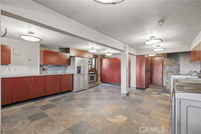 Detail Gallery Image 49 of 56 For 3150 Breakers, Corona Del Mar,  CA 92625 - 4 Beds | 5 Baths