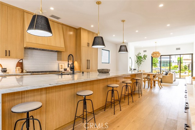 223 Orchid Avenue, Corona del Mar CA: https://media.crmls.org/medias/f34e6eab-973c-4f65-9711-dbc8911b97b4.jpg