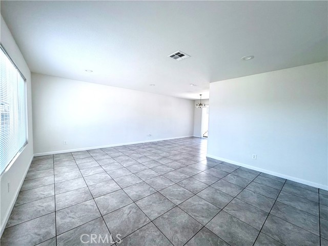 Detail Gallery Image 4 of 17 For 417 N Grove Ave a,  Ontario,  CA 91764 - 3 Beds | 2 Baths