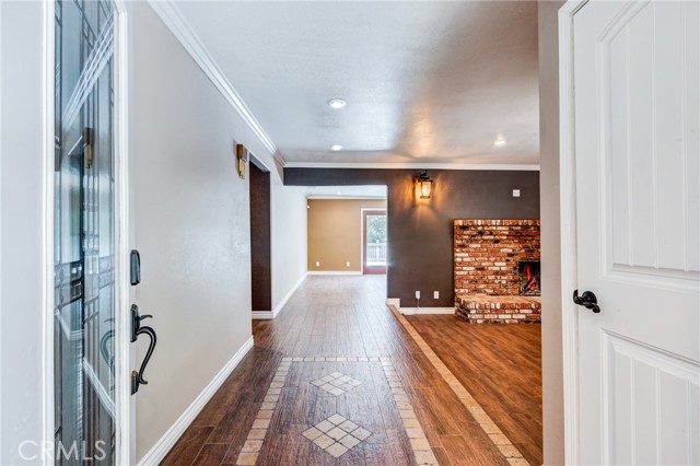 Detail Gallery Image 5 of 46 For 37095 Oak View Rd, Yucaipa,  CA 92399 - 4 Beds | 2/2 Baths