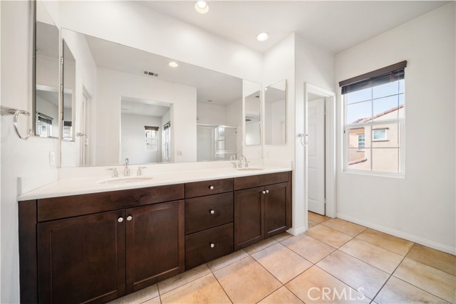 Detail Gallery Image 21 of 48 For 208 W Cork Tree, Orange,  CA 92865 - 3 Beds | 2/1 Baths