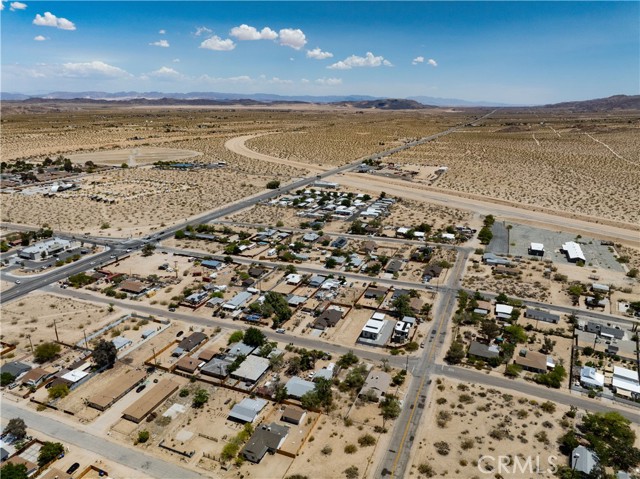 62008 Mountain View Circle, Joshua Tree CA: https://media.crmls.org/medias/f3507ede-ed69-49a2-916b-28664c165c52.jpg