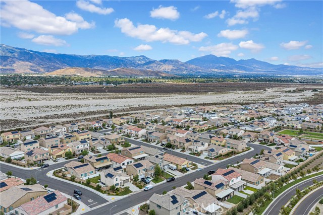 530 Cumberland Rd, Rialto, CA 92377 photo 43