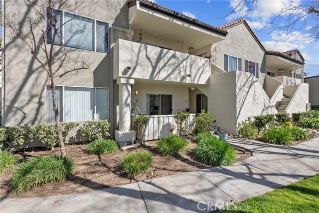 Photo of 24464 Valle Del Oro #102, Newhall, CA 91321