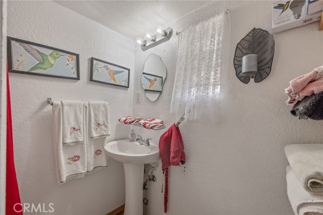 Detail Gallery Image 17 of 30 For 211 W Myrtle St, Hanford,  CA 93230 - 2 Beds | 2 Baths