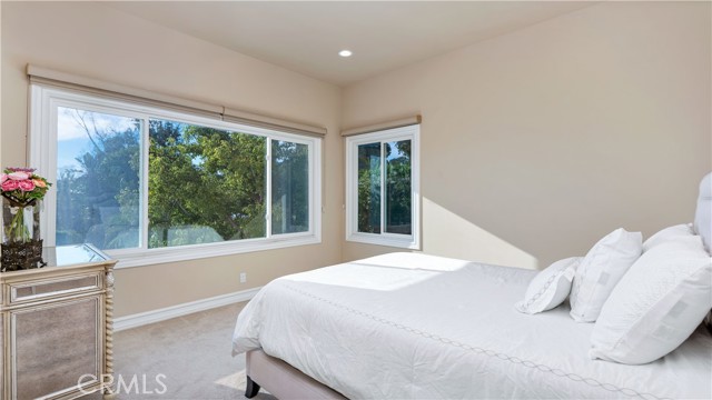 Detail Gallery Image 39 of 65 For 26051 Glen Canyon Dr, Laguna Hills,  CA 92653 - 5 Beds | 4/1 Baths