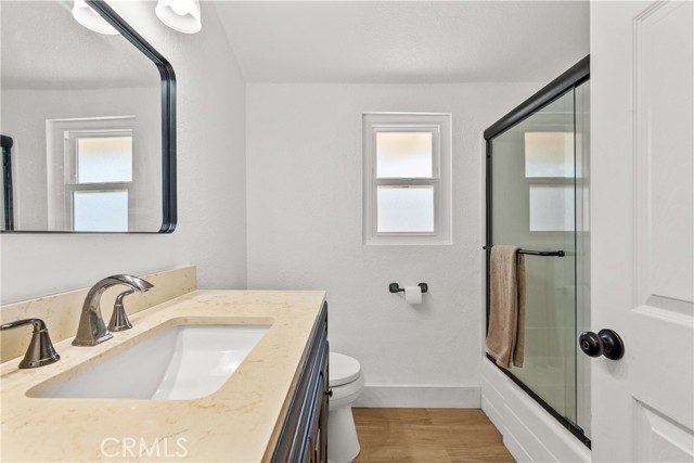 Detail Gallery Image 31 of 50 For 23121 Yvette Ln, Valencia,  CA 91355 - 3 Beds | 3 Baths