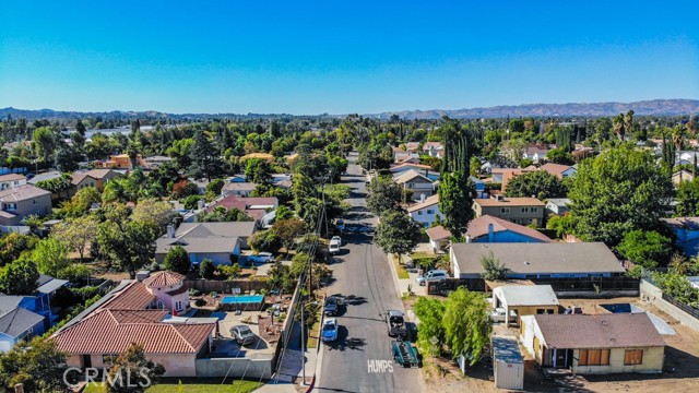 18119 Calvert Street photo 35