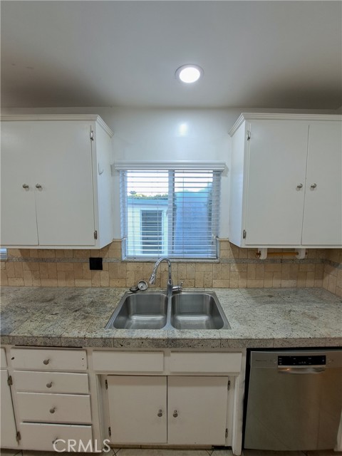 Detail Gallery Image 17 of 59 For 20121 Comanche Pl, Winnetka,  CA 91306 - 3 Beds | 2 Baths