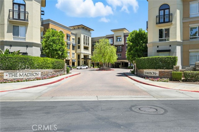 24585 Town Center Drive, Valencia CA: https://media.crmls.org/medias/f353be8a-24c5-4c39-8df4-2c69b66dcf7a.jpg