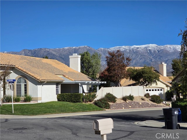 1127 Riviera Avenue, Banning CA: https://media.crmls.org/medias/f3543bad-ebf0-4b4c-aded-72db13cac1a7.jpg