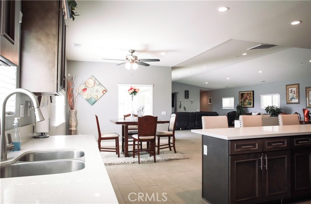 Image 14 of 50 For 449 Skylark  